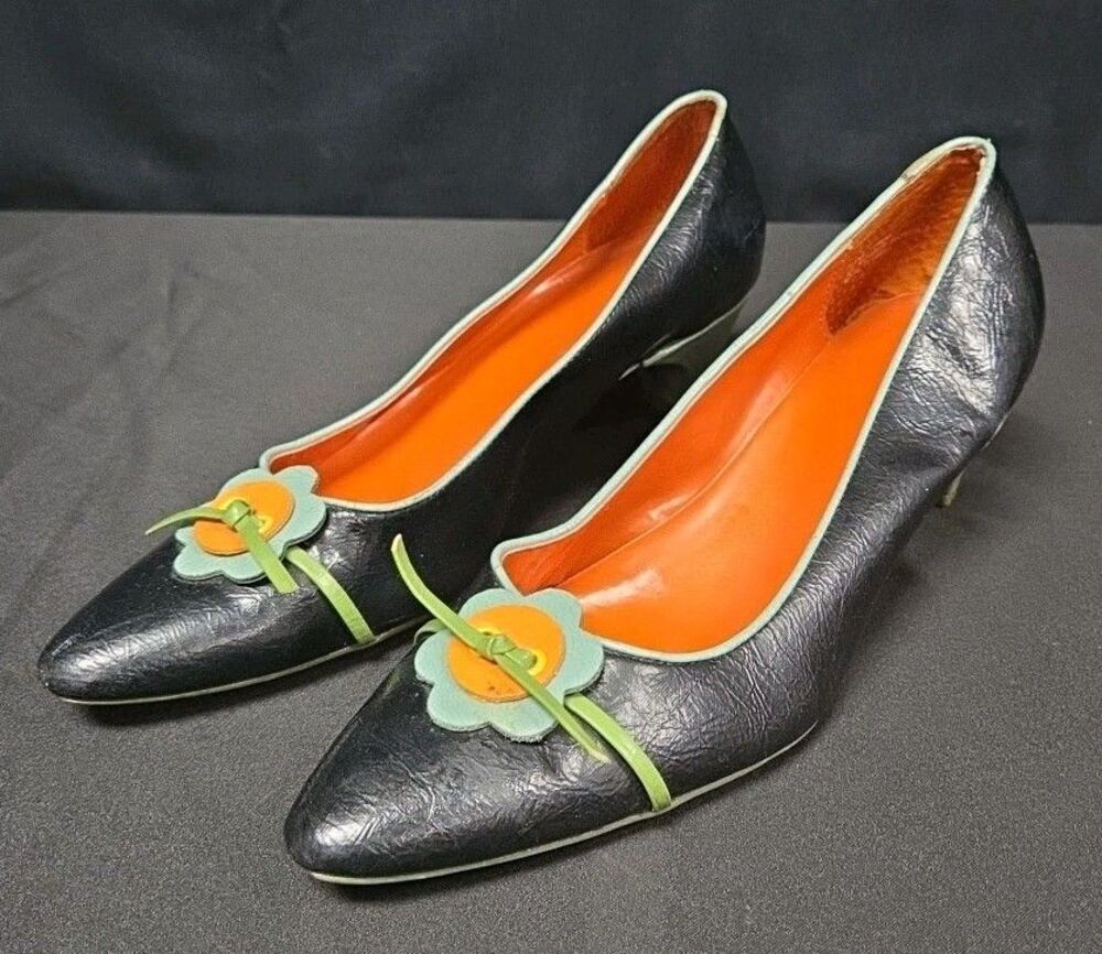 Madeline Black Leather Size 7.5 Designer Floral Shoes Heels Pumps